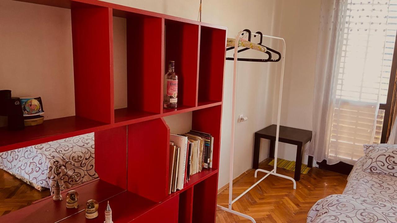 Garden View Guestroom พอดโกริกา ภายนอก รูปภาพ